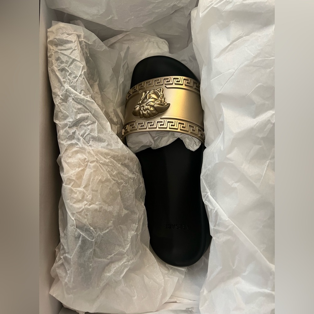 NIB Versace Medusa Metallic Pool Slide Sandals (42) - Picture 5 of 8